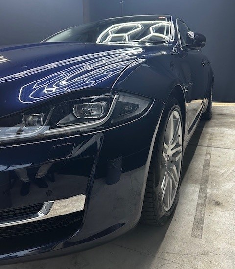 ジャガーXJにセラミックコーティングを施工しました