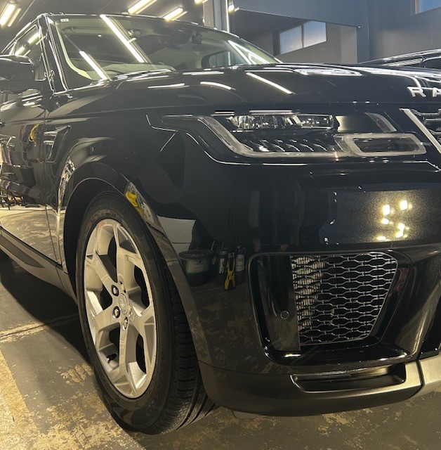 ランドローバー　レンジローバースポーツにセラミックコーティングを施工しました