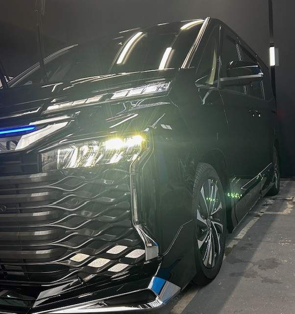 トヨタ　ヴォクシーにカーフィルム、ウィンドコーティングを施工しました