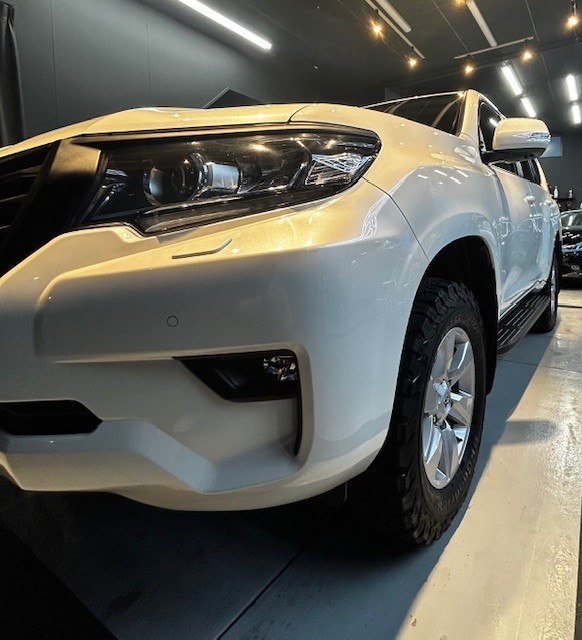 トヨタ プラド GLOSSY ツルツル徹底洗車を施工しました。裾野市S様